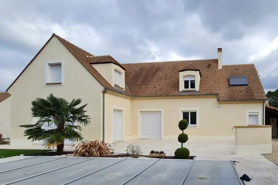 peinture-exterieure-main